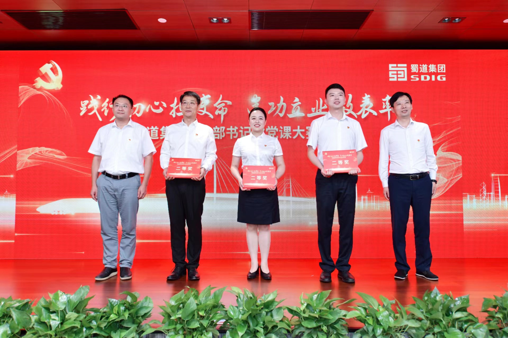 1659603021974376.jpg 904f43357d078f3abe457abf68e41af.jpg