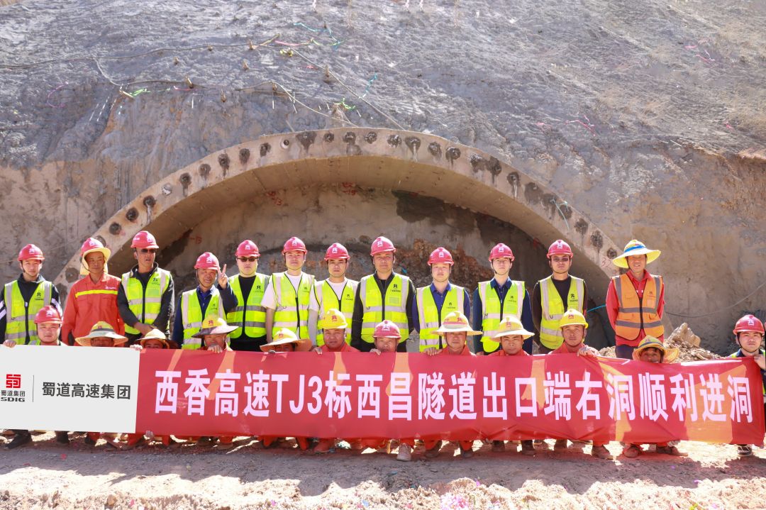 1683335762542977.jpg 2.jpg